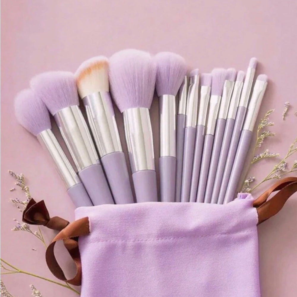 Makeup brushes set of 12 NWT